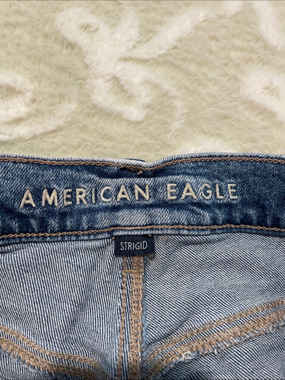 American Eagle Outfitters Ex-Boyfriend Jeans - Picture 3 of 5